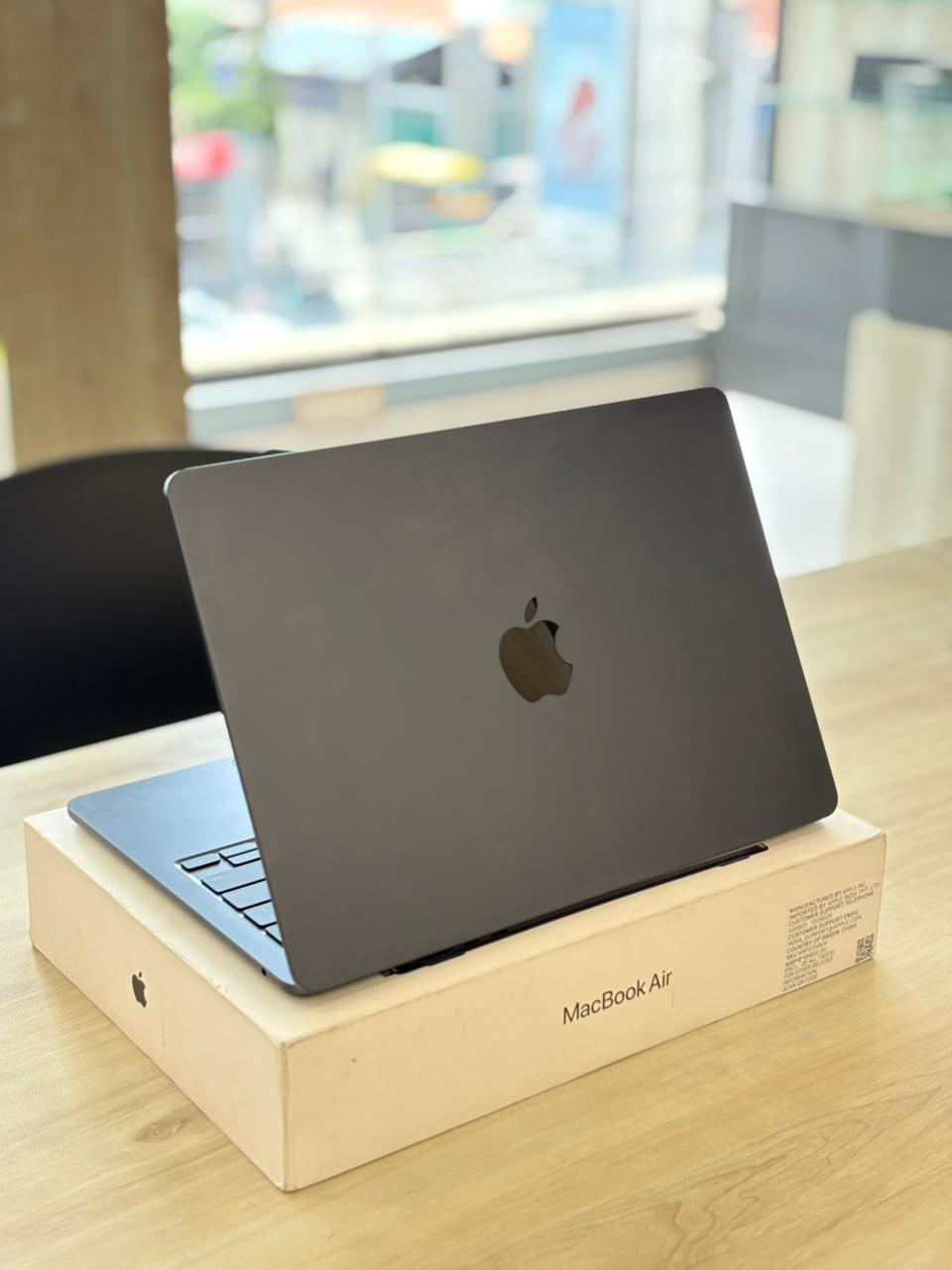 MACBOOK M4