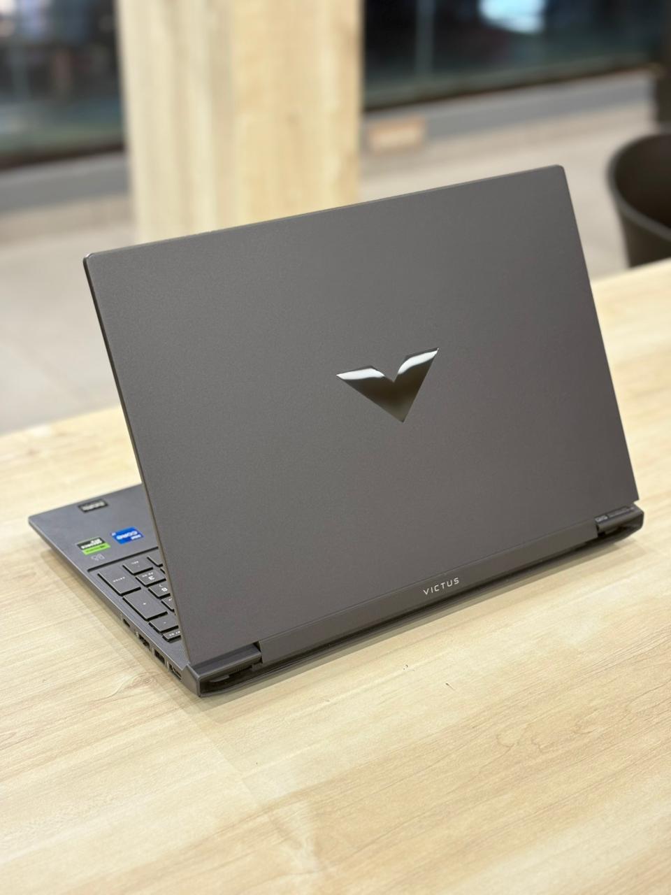 HP Victus (i7 13th Gen)