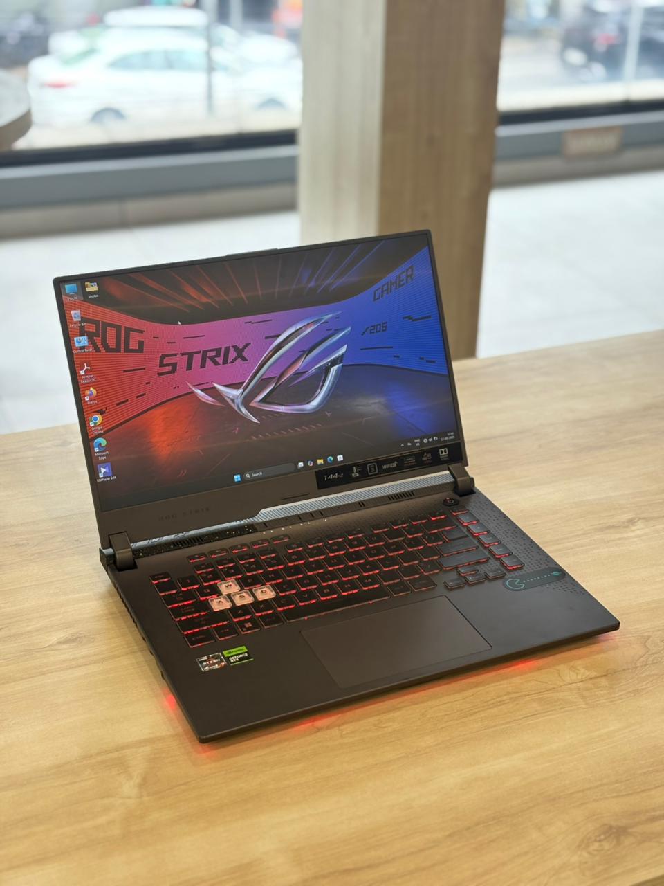 ASUS ROG Strix