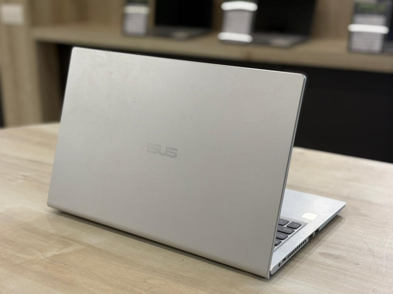 ASUS Vivobook Laptop (i5 10th Gen)