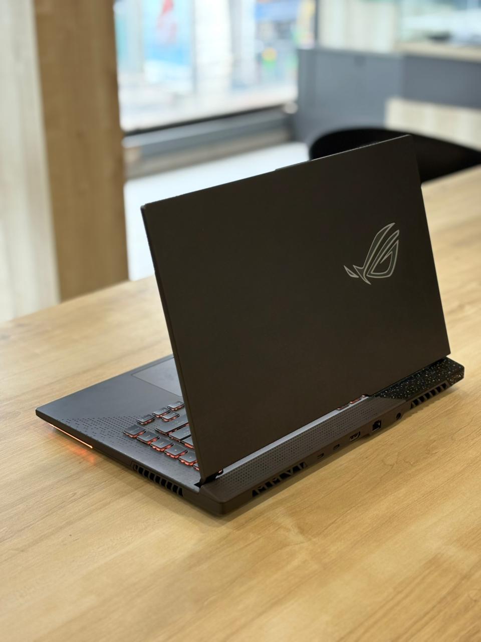 ASUS ROG Strix